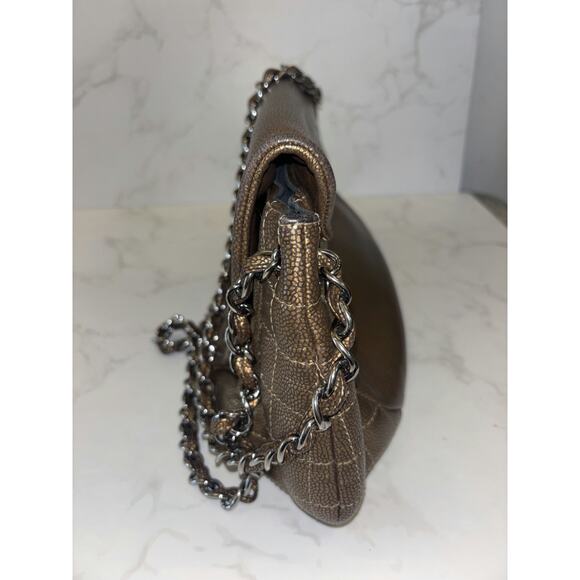 Chanel Metallic Flap Bag - Great Condition - Picture 6 of 6